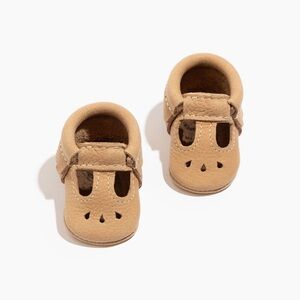 Freshly Picked Newborn Weathered Brown Mary Jane Baby Shoe
